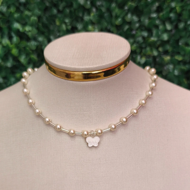 COLAR PÉROLAS COM PINGENTE DE BORBOLETA - alternativa